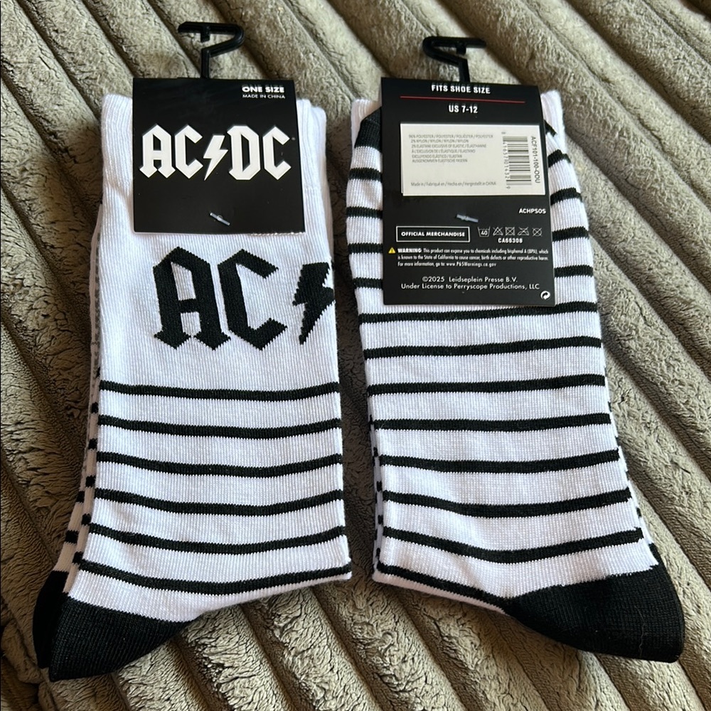 NWT Officially Licensed AC/DC AC⚡️DC Socks One Pair Unisex Size US 7-12
